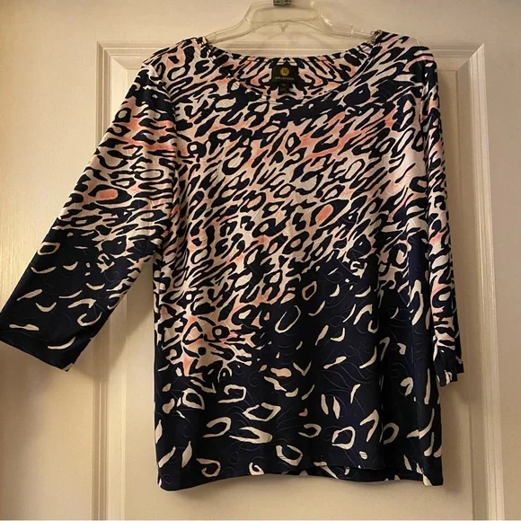 JM Collection Animal Print Blouse - Pink and Navy Blue Size PL - Picture 1 of 5